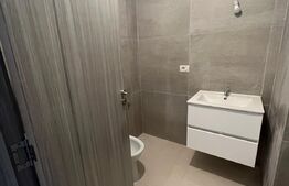 Apartament 2 camere, decomandat, 51 mp, bloc nou, lift, parcare, zona Centrală
