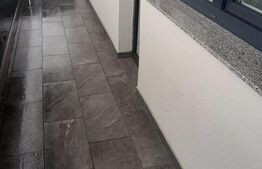 Apartament 3 camere, decomandat, 84 mp, bloc nou, lift, zona Centrală