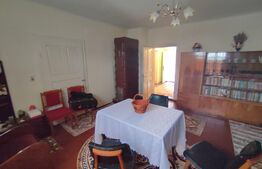 Casă cu teren 2500 mp în Putna