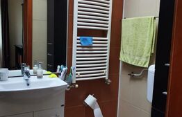 Apartament pe două nivele, cu 5 camere, 185mp, zona Zamca