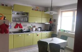 Apartament pe două nivele, cu 5 camere, 185mp, zona Zamca