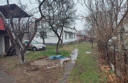 Casă Central în Radauți, teren 1500 mp