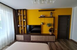 Apartament 4 camere, decomandat, 100 mp, etaj intermediar, zona Zamca 