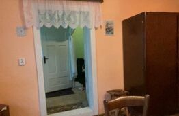 Casa batraneasca, 80mp, zona Todiresti