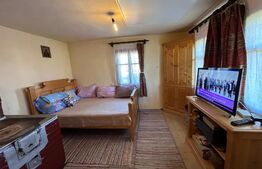 Casa batranesca , 70 mp utili, 3000 teren, complet renovata si utilata