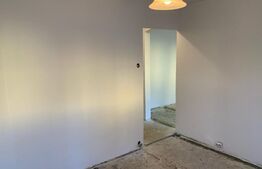 Apartament doua camere, pretabil spatiu comercial, cartier  Zamca