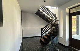 Cladire cu destinatii multiple, 200mp, zona Burdujeni