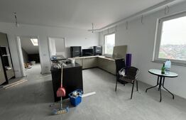 Apartament 3 camere, 80mp, central, Radauti