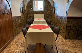 Afacere la cheie in  Siret! Pensiune, sala evenimente, restaurant cu crama
