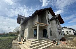 Casa individuala,  220mp,  Radauti