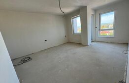 Apartament 4 camere, ultracentral ,bloc nou, lift,  105mp utili,  Radauti