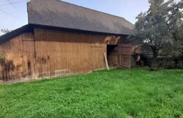 Casa batraneasca cu 4400 mp teren in Radaseni - Suceava