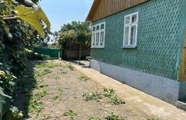 Teren intravilan, casa batraneasca, 2400 mp, cartier Lisaura