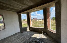 Casa individuala , 152 mp utili, 700 mp teren , Scheia