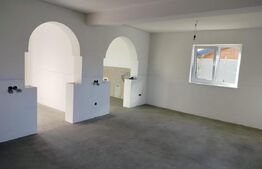 Casa duplex de 84 mp si 300 mp teren in zona Tisauti, la semifinisat sau finisat