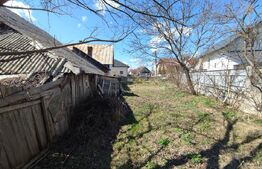 Casa renovabila/demolabila, teren 1250 mp, Radauti