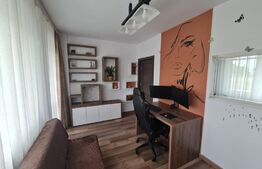 Apartament 4 camere, decomandat, 100 mp, etaj intermediar, zona Zamca 
