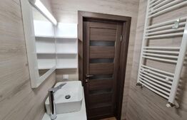 Apartament 4 camere, decomandat, 100 mp, etaj intermediar, zona Zamca 