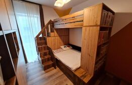 Apartament 4 camere, decomandat, 100 mp, etaj intermediar, zona Zamca 