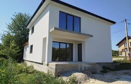 Casa individuala, 600mp curte, 115mp utili, 30 mp garaj, zona Plopeni