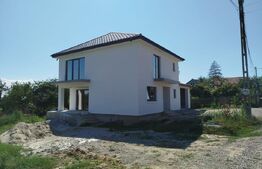 Casa individuala, 600mp curte, 115mp utili, 30 mp garaj, zona Plopeni