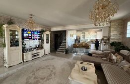 Penthouse ,4 camere , 177 mp , zona centrala ,Radauti