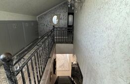 Penthouse ,4 camere , 177 mp , zona centrala ,Radauti