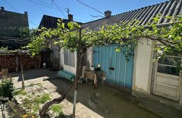 Casa ultracentrala , 200mp, teren 450 mp , Radauti