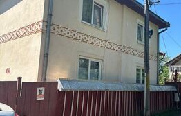 Casa ultracentrala , 200mp, teren 450 mp , Radauti