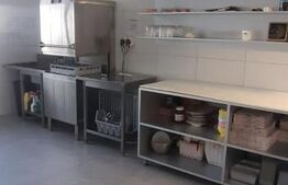 Spatiu comercial Premium, La Cheie, 320 mp, Ipotești