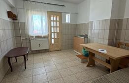 Apartament ultracentral, 2 camere, loc de parcare,  Radauti