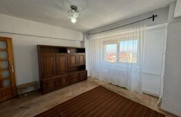 Apartament ultracentral, 2 camere, loc de parcare,  Radauti