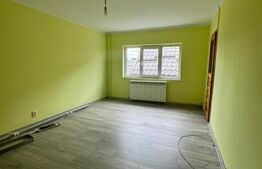 Apartament 2 camere, etaj intermediar, Radauti