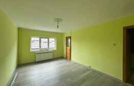 Apartament 2 camere, etaj intermediar, Radauti