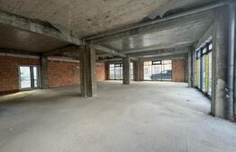 Spatiu comercial de inchiriat, central, Radauti