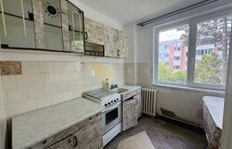 Apartament 2 camere, central , etaj intermediar,  Radauti