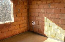 Case 3 camere, 110mp, zona Tisauti 