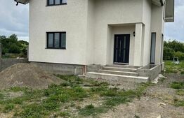 Casa individuala, 220 mp utili, 1400 mp teren ,Radauti