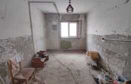 Apartament 4 camere la rosu Radauti