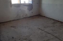 Apartament 4 camere la rosu Radauti