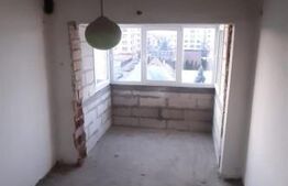 Apartament 4 camere la rosu Radauti
