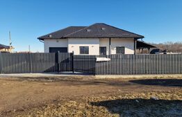 Casa individuala 5 camere, 260mp, zona Horodnic