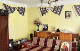 Oportunitate!!! Casa individuala, 1200 mp ,plus livada 1800mp, Orasul Siret