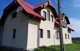 Case de vacanta, 4858 mp teren, Poiana Stampei