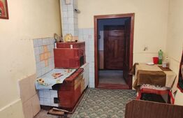 Casa batraneasca 95 mp, teren 1900mp, Stroiesti 