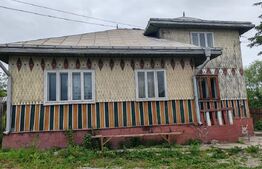 Casa batraneasca 95 mp, teren 1900mp, Stroiesti 