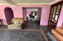 Casa , 330 mp si 1300mp teren, zona Plopeni