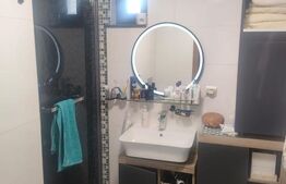 Apartament 3 camere parter,55mp, zona ultracentrala, oras Siret