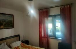 Apartament 3 camere parter,55mp, zona ultracentrala, oras Siret