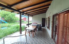 Casa de vacanta si anexe in  Stulpicani